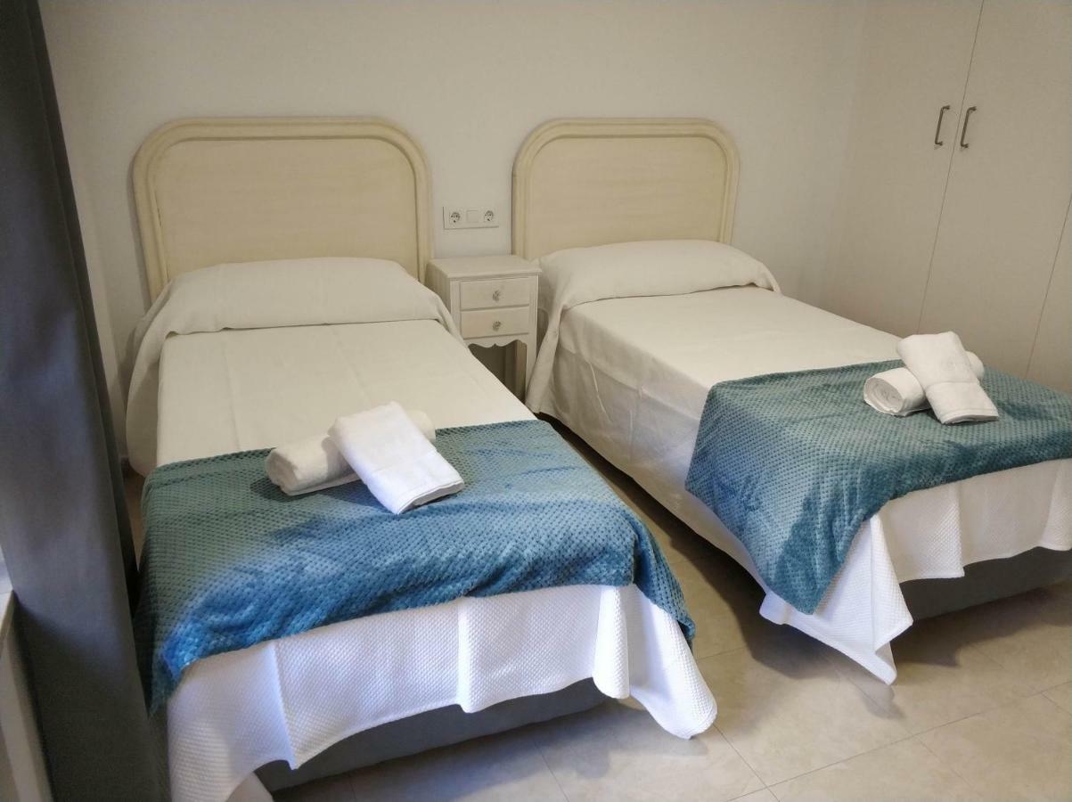 Guesting Comodoro Apartment Cadiz Bagian luar foto